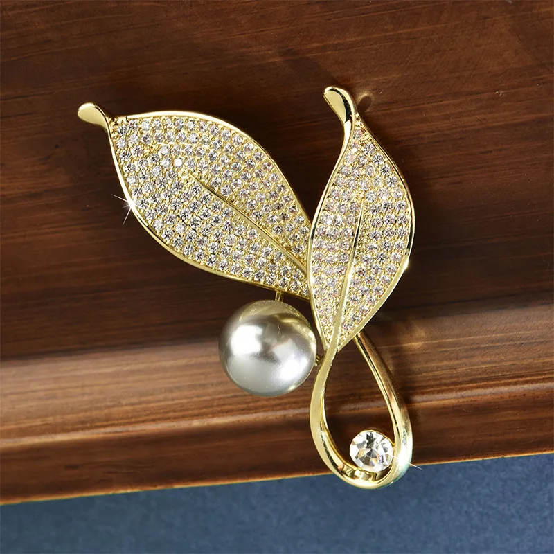 

High-end brooches, as well as pins for fashionable suits and coats, ladies' leaves, luxurious corsages, and silk scarf buttons