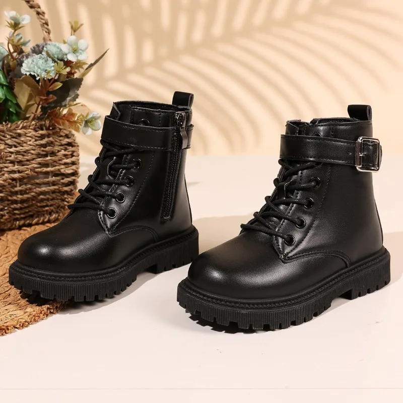 Crianças botas curtas versátil moda crianças botas de couro cor sólida fundo macio 2025 outono inverno novas meninas botas casuais