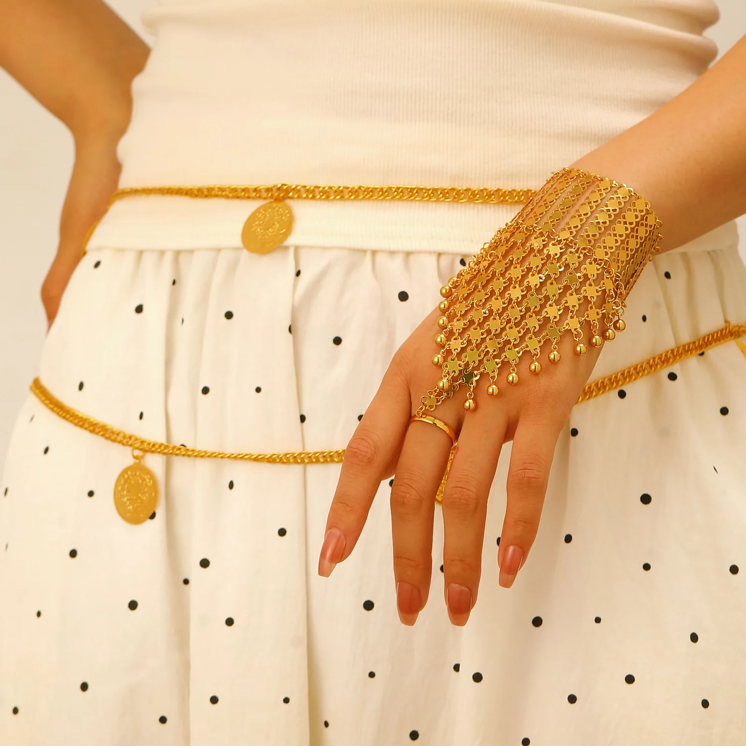 Ethnic Arabic Style Gold Color - đánh giá và giá Ethnic Fashion Trends 2026