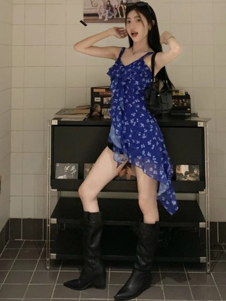 L-4XL Grote Maat Sexy Blauwe Print Zoete Ruches Jarretel Tops Zomer Koreaanse Elegante Meisjes Slanke Asymmetrische Mouwloos T-shirt