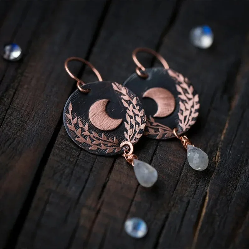 Tribe-pendientes de Metal con forma de Luna para mujer, aretes colgantes con escultura de bronce y hojas, joyería Vintage