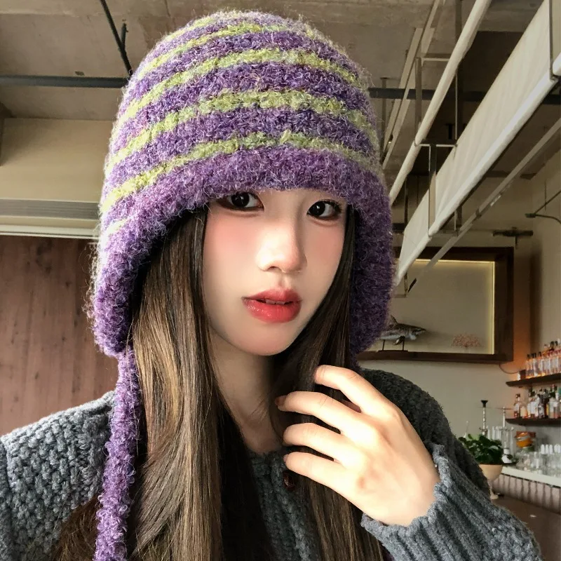 Retro-Streifenmuster, Ohrenschutz, Fliegermützen für Herbst und Winter, Nischenartikel, warme und flauschige Strickmütze für Damen, Beanie-Mützen. – Detail 1