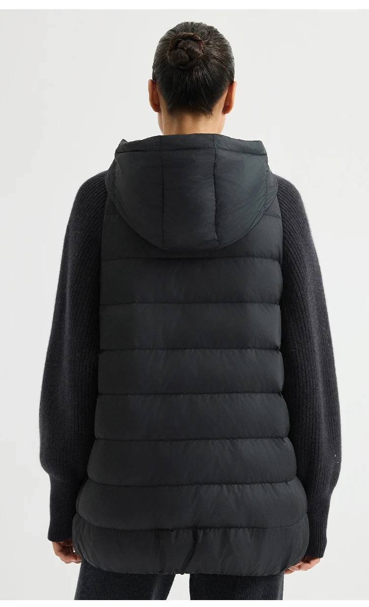 BY4621558 Damen Kapuzen-Daunenjacke mit Kaschmir-Strickärmeln, Waffelstrick, Kettenreißverschluss, Old Money Eleganz für den Winter – Detail 11