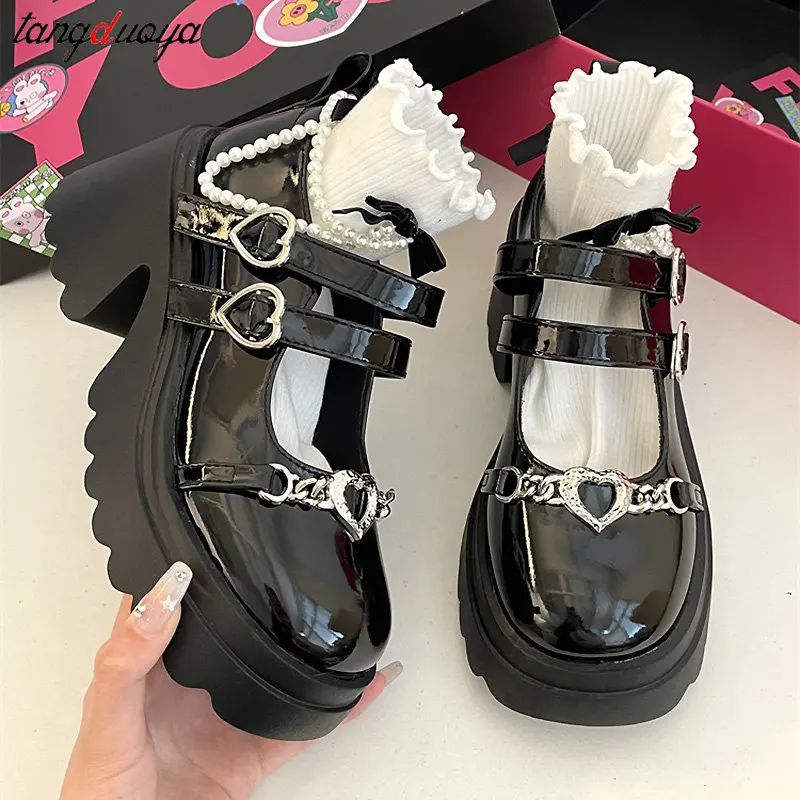 Heart buckle Women\'s Punk Platform Pumps Metal Mary Jane Lolita Shoes Woman Japanese Patent Leather High Heels Gothic Shoes 2024