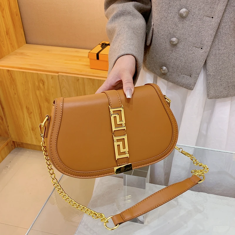 

Luxury women's chain strap crossbody bag, classic outdoor casual shoulder bag, fashionable and trendy handbag