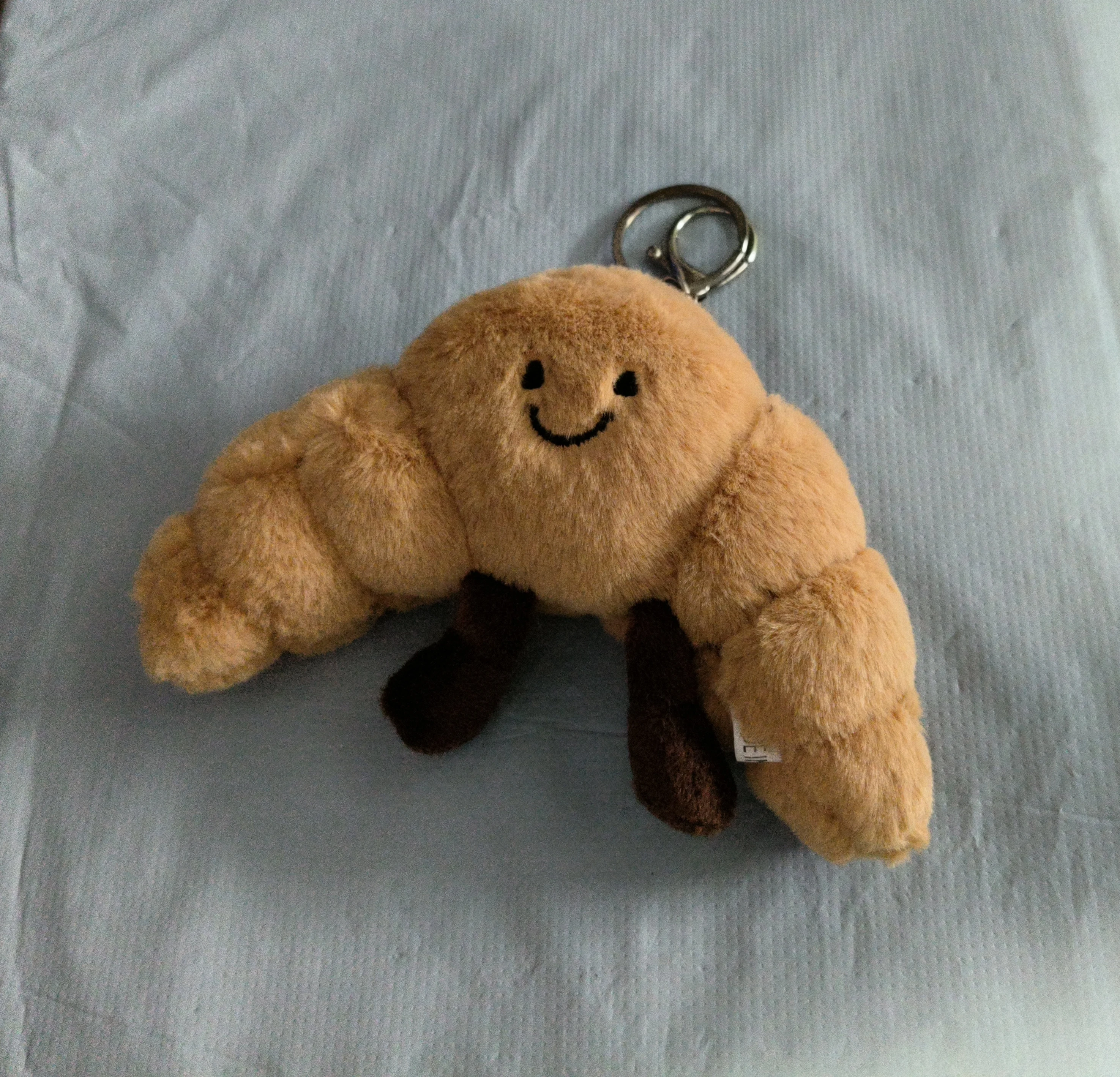 LLavero de pan de croissant de dibujos animados, colgante creativo Kawaii de muñeco de peluche, colgante para bolso, llavero de coche, regalo para niña