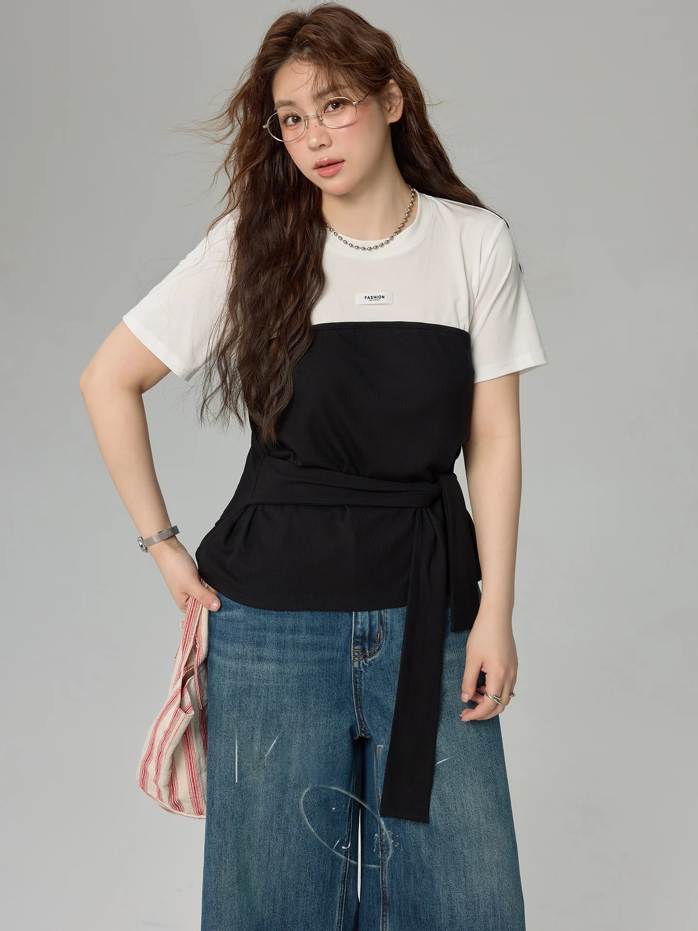 

plus Size Women's T-Shirt Summer New Korean Style Short Sleeve Belted Slimming Black White Color Block Top for Shaped