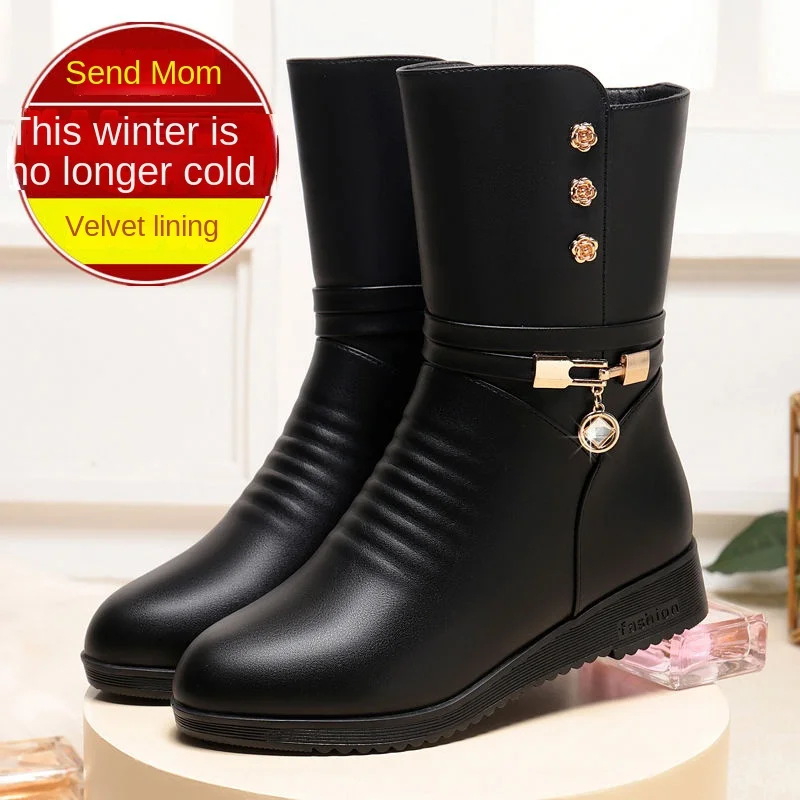 

New Cotton Shoes for Women's Winter Warmth, Plush and Thickened Mid length Cotton Boots, Anti slip, Thick Bottom, Flat Bottom