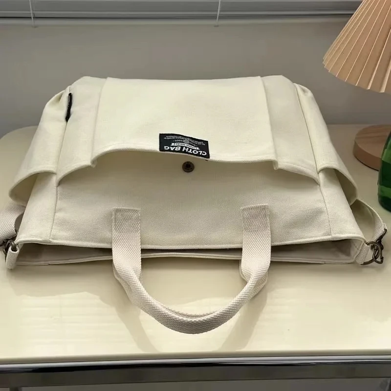 Urbane Minimalistische Studententasche mit Großer Kapazität für Pendlerinnen, Horizontale Canvas-Umhängetasche, Tragbare Diagonale Crossbody-Tasche – Detail 11