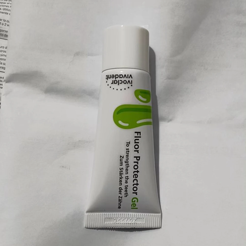 Ivoclar Vivadent Fluor Protector 550579AN/639518AN/628436AN/628437AN Dentystyczny lakier fluorowy do zębów, żel ochronny na szkliwo zębów przed próchnicą