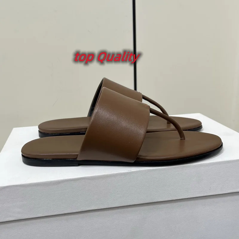 شباشب نسائية صيفية جديدة لعام 2025 شباشب مسطحة القاع فليب فلوب مادة جلدية بسيطة الطراز