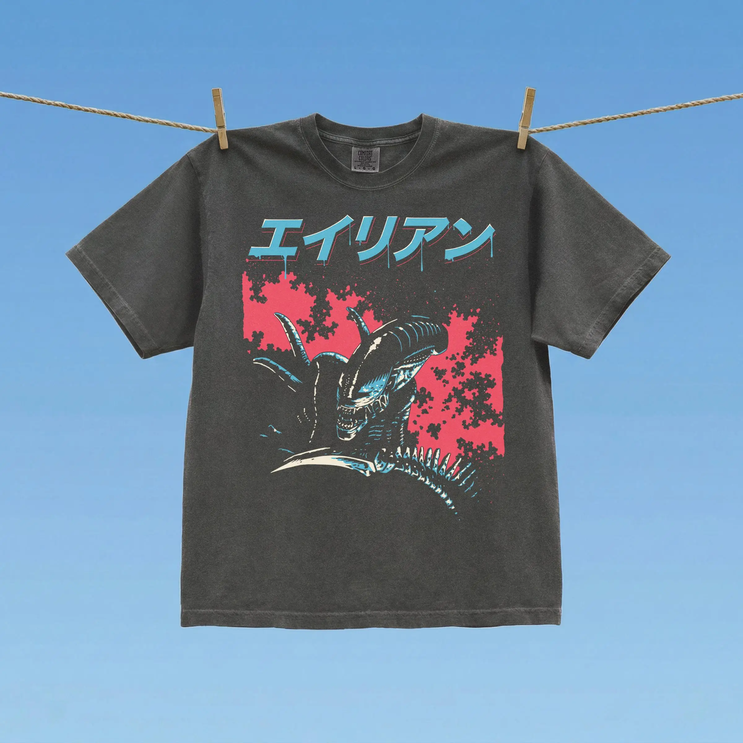Retro Alien Xenomorph T-Shirt, 80's Style Sci-Fi Horror Movie Graphic Tee