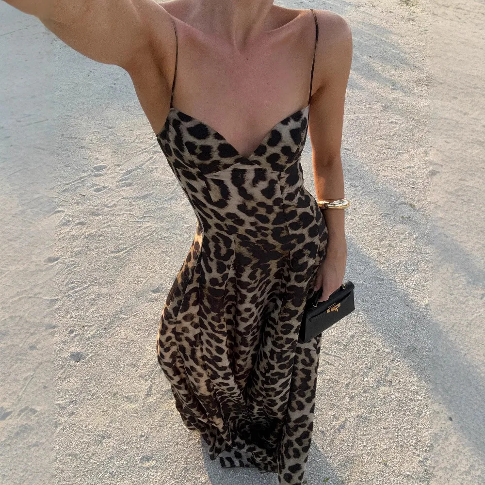 

Leopard Print Spaghetti Strap Dresses Women Fashion Sexy Low Cut Sleeveless Long Dress Trendy Streetwear Party Vestidos Female