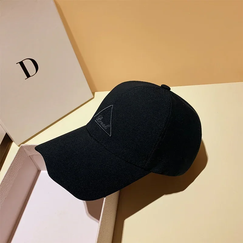 القبعات النسائية Snapback متموجة واقية من الشمس قبعة مطرزة مع لسان البط وقبعة حافة منحنية قبعات البيسبول للرجال والنساء