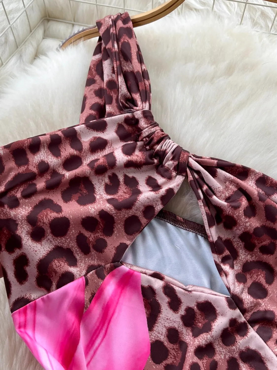 Foamlina américain 2025 été nouveau Sexy évider épaule inclinée bretelles longue robe moulante serré imprimé léopard robe