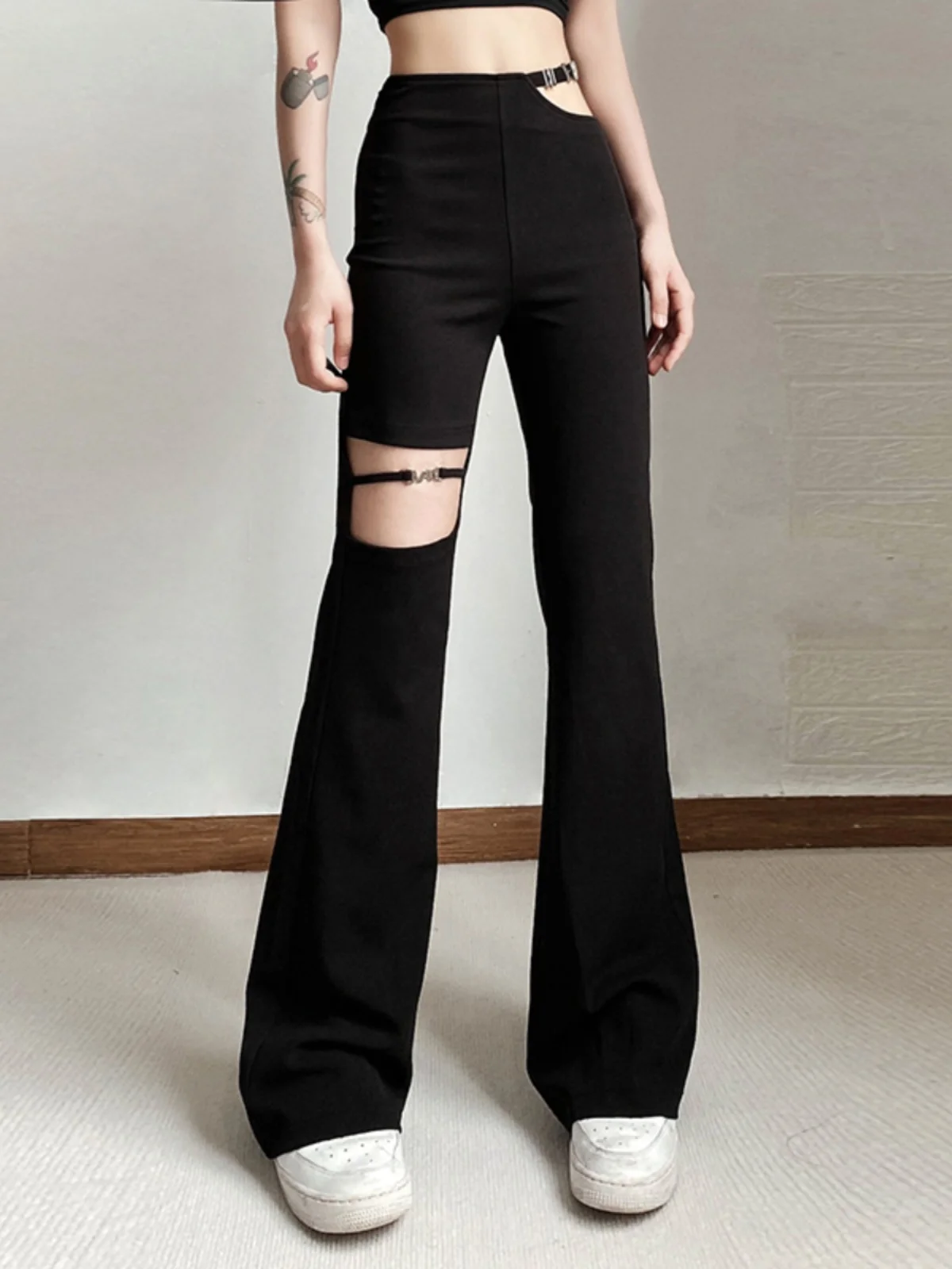 กางเกงขายาวทรงตรงสไตล์พังก์เท่ๆ เอวสูง ดีไซน์เว้า  แฟชั่นสตรีทแวร์สำหรับสาวมั่น  ผ้าโพลีเอสเตอร์