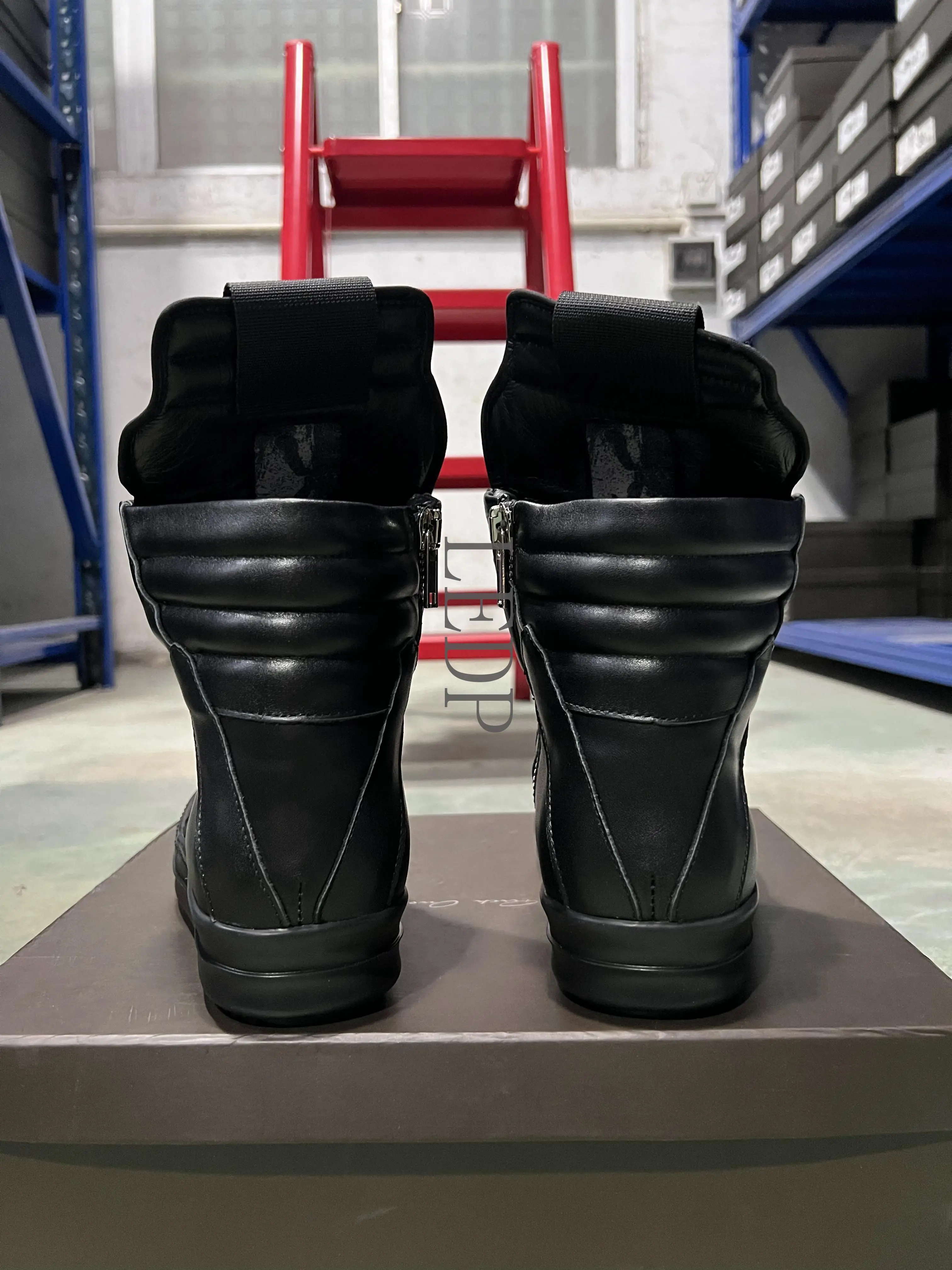 Brand Casual Men Shoes All Black Leather Women High Top Sneakers Classic Black Sneaker Fashion Zipper Luxury Designer Ankle Boot