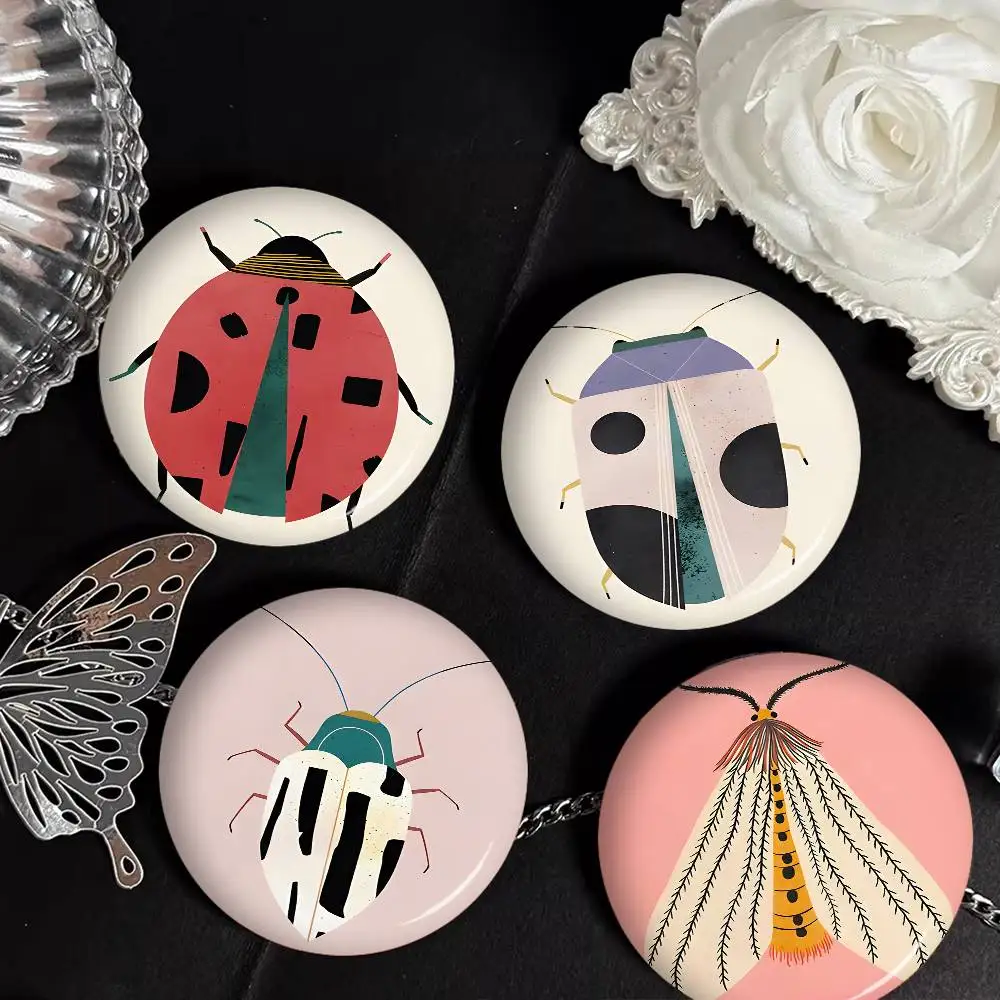 Butterfly Wall Art Ladybug Tiger Moth Beetle Tinplate Pin Button Custom Role Old-school Brooch Collar Badge Jewelry Gift Fans