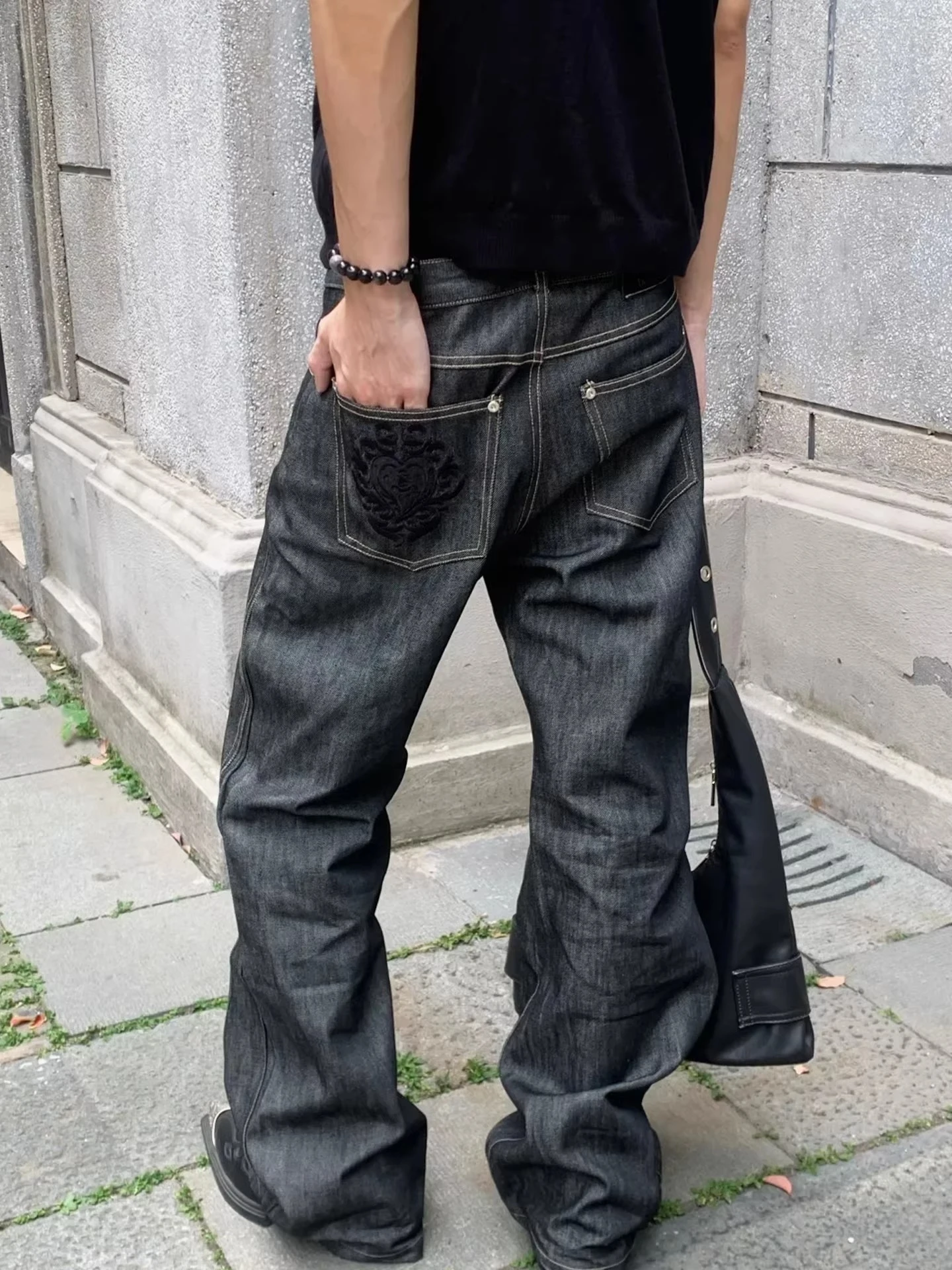 Men's Straight Leg Jeans Casual Loose Fit Versatile Embroidered Original Denim Cleanfit Style Comfortable Wear All Seasons