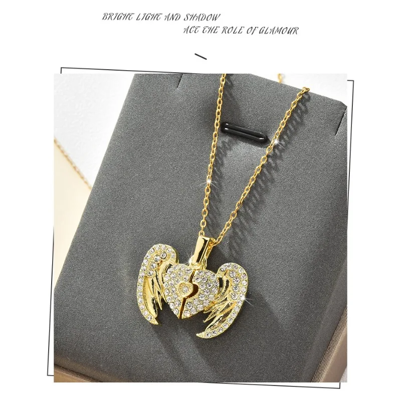 

"Love Wings" fashion collarbone chain girl, "Angel's Love Wings" pendant necklace can be opened