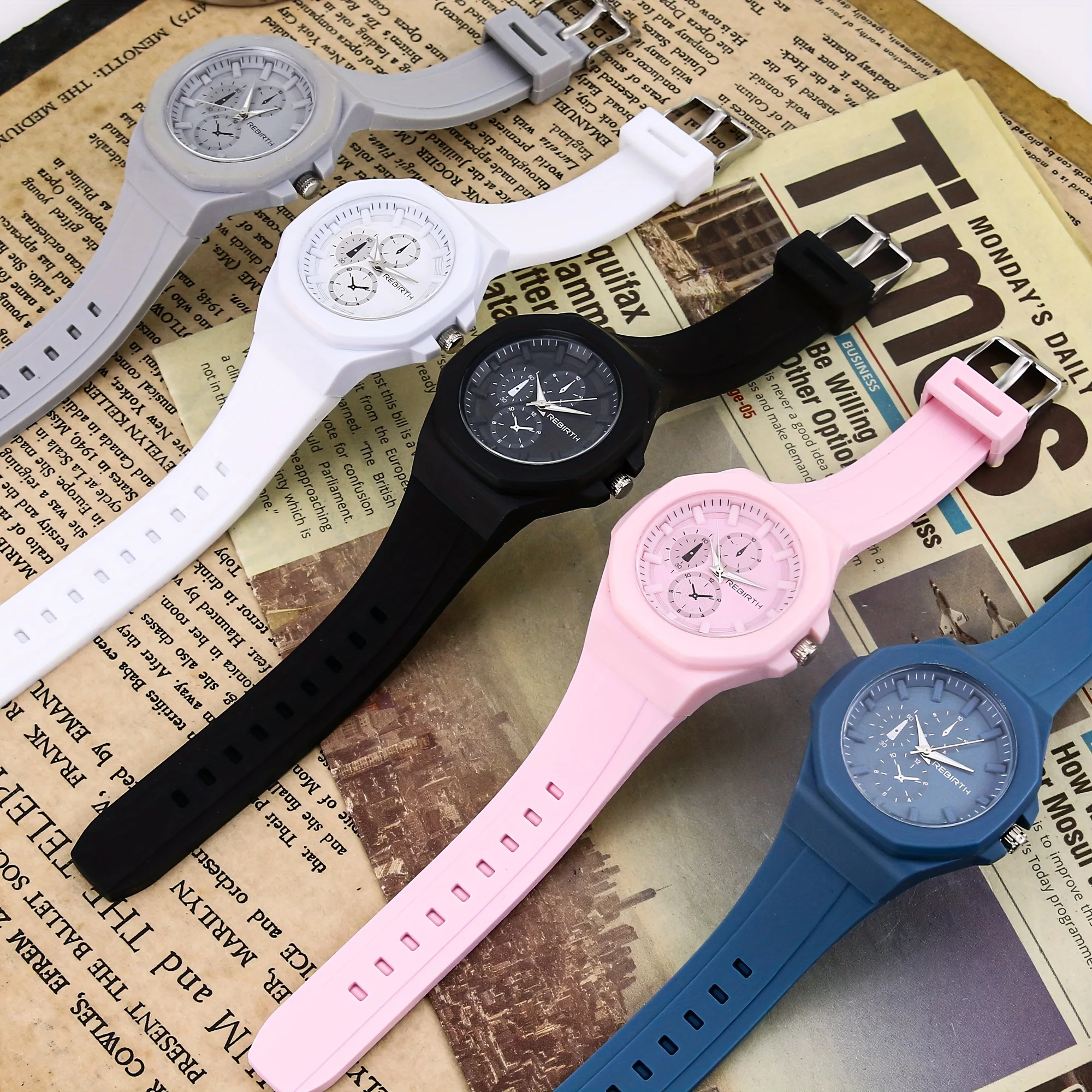 ساعة سيليكون بسيطة من سلسلة الماكارون ، موضة نسائية ، غابة ، اتجاه الكلية ، عصرية وعصرية ، جماليات عالية