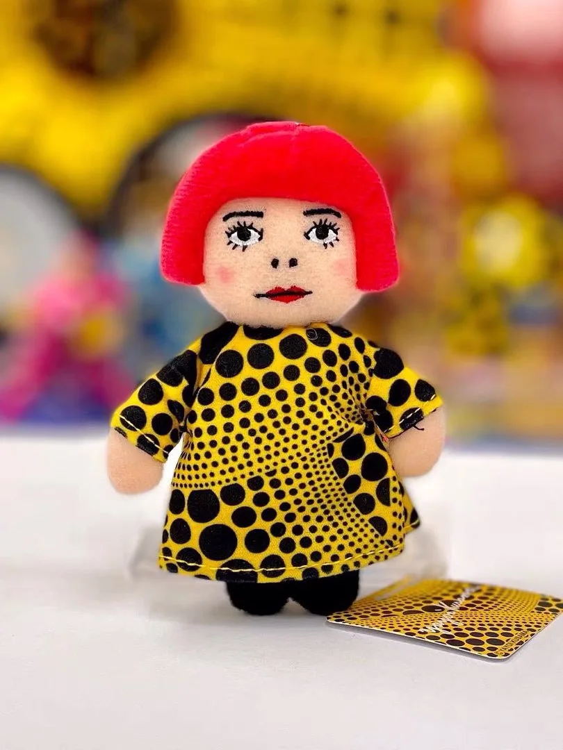 12cm neue Yayoi Kusama Yayoi Kusama Humanoid Polka Dot Plüsch Schlüssel bund Tasche Anhänger Spielzeug Anhänger als Geschenk