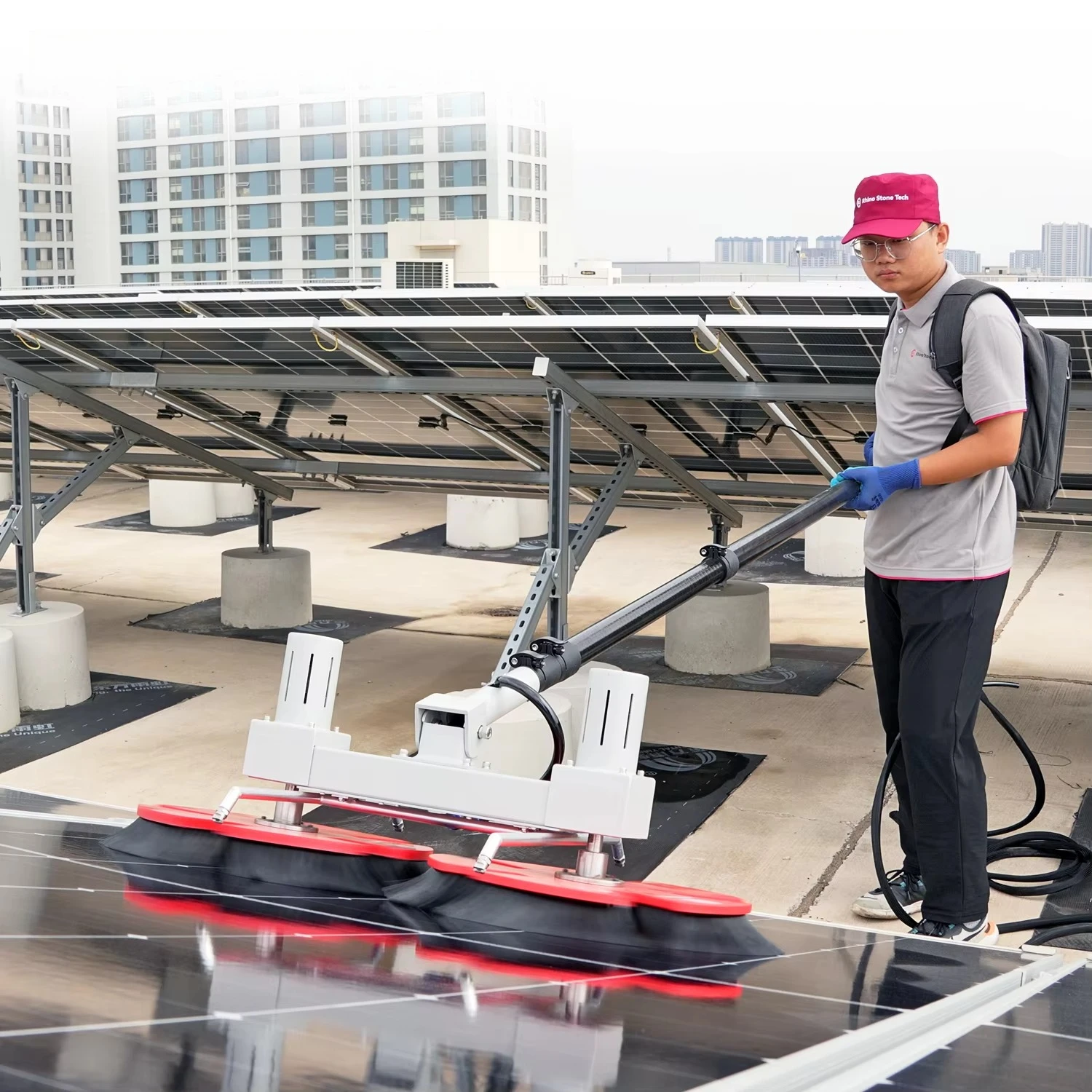 Carbon Fiber Solar Panel Cleaning Brush Electric Photovoltaic Panel Cleaning Tool  Brush Solar Panel Cleaning Equipment