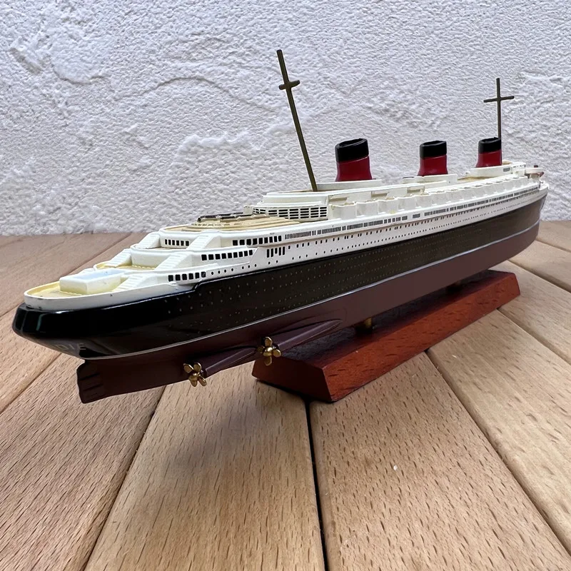 1: 1250 alloy luxury cruise ship model,classic ship decorations,original packaging collection gifts,wholesale