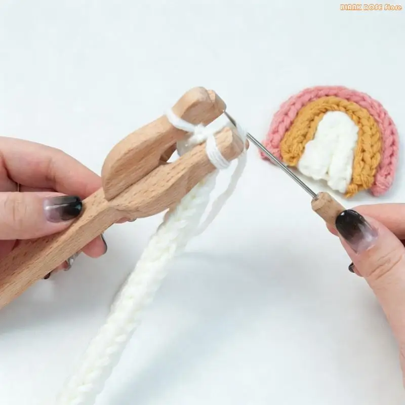 K1AE Wooden Weaving Fork 4 Prongs Knitting Fork with Curved Tip Knitting Hook and Needle For Blanket Scarves Hat Bag Weaving
