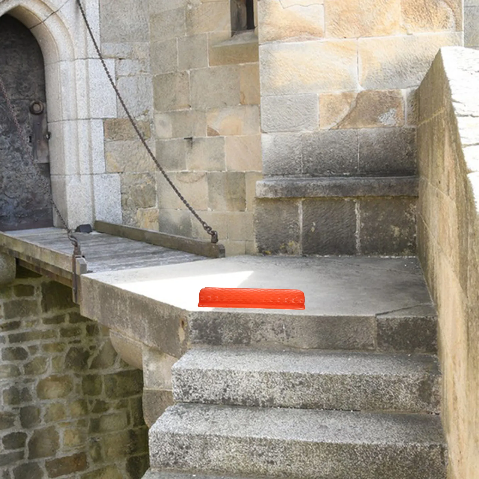 

Scaffold Safety Anti-Fall Protection Pad Durable Wear-Resistant Large Coverage Red Pedal for Construction