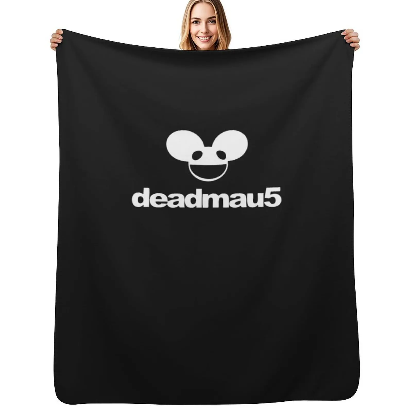 

BEST SELLING - Deadmau5 Logo Essential T-Shirt Throw Blanket Hairy Flannel Fabric Retros For Baby Blankets