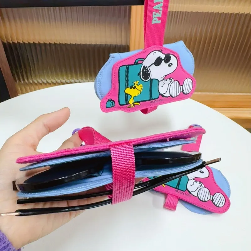Snoopy Spectacle Case Sunglasses Bag Cartoon Hanging Leather Glasses Storage Pouch Glasses Cover Portable Travel Eyewear Holder
