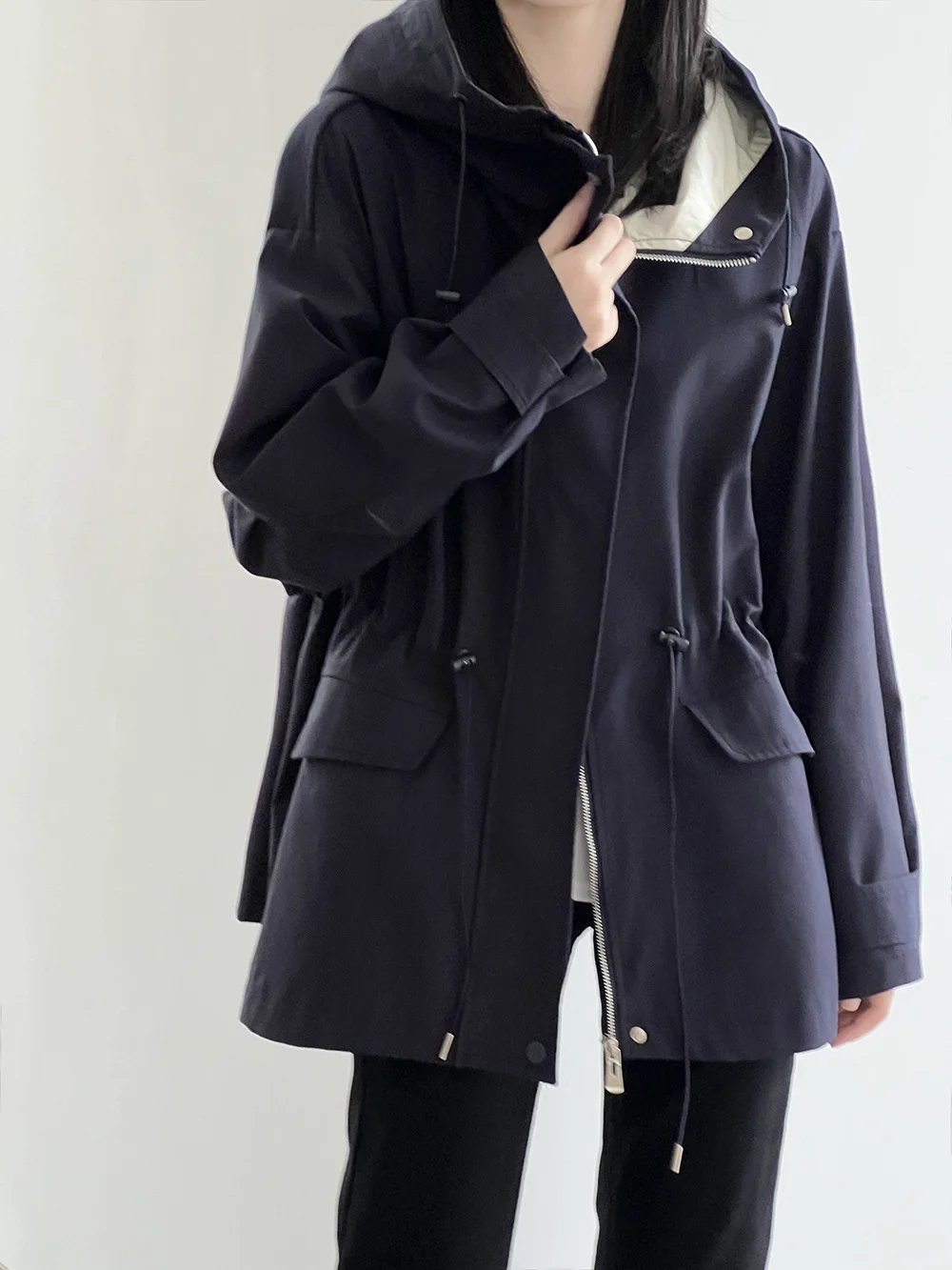 Fashion Hooded Trench Coat for Women\'s Spring and Autumn Solid Color Waist Design Windproof Coat Retro Casual Loose Jacket