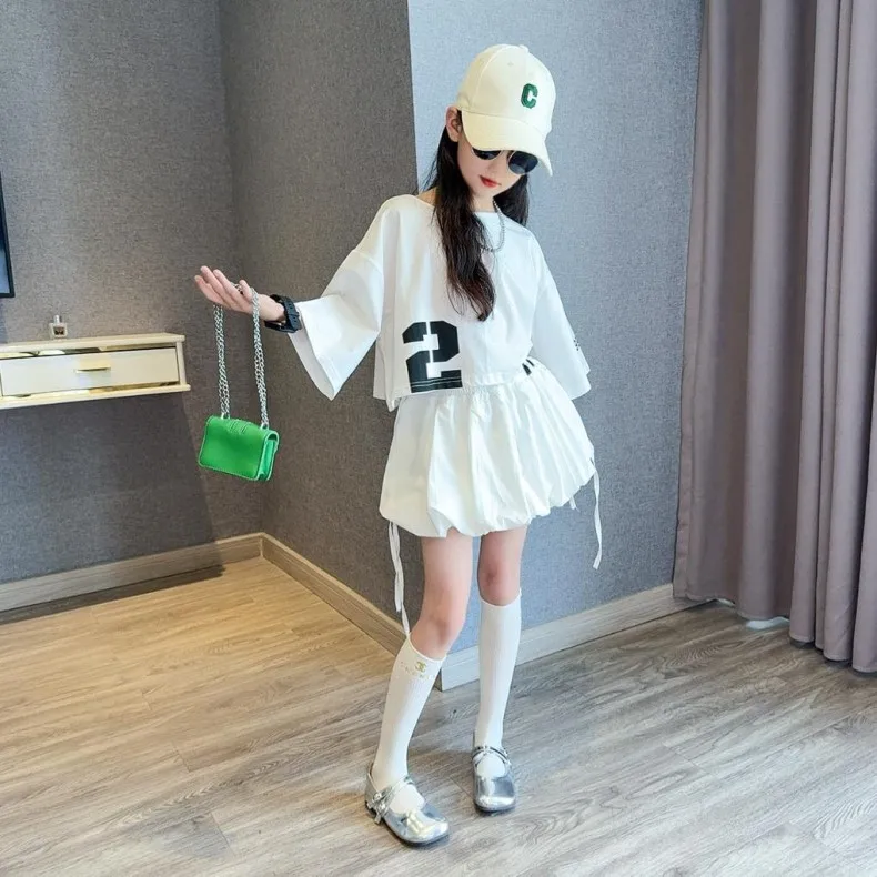

2025 autumn Girls Suit Child set Cloth SHORT tennis loose batwing t-shirt + tiered skirt Teenager Tracksuit Kids 4 8 10 12 year