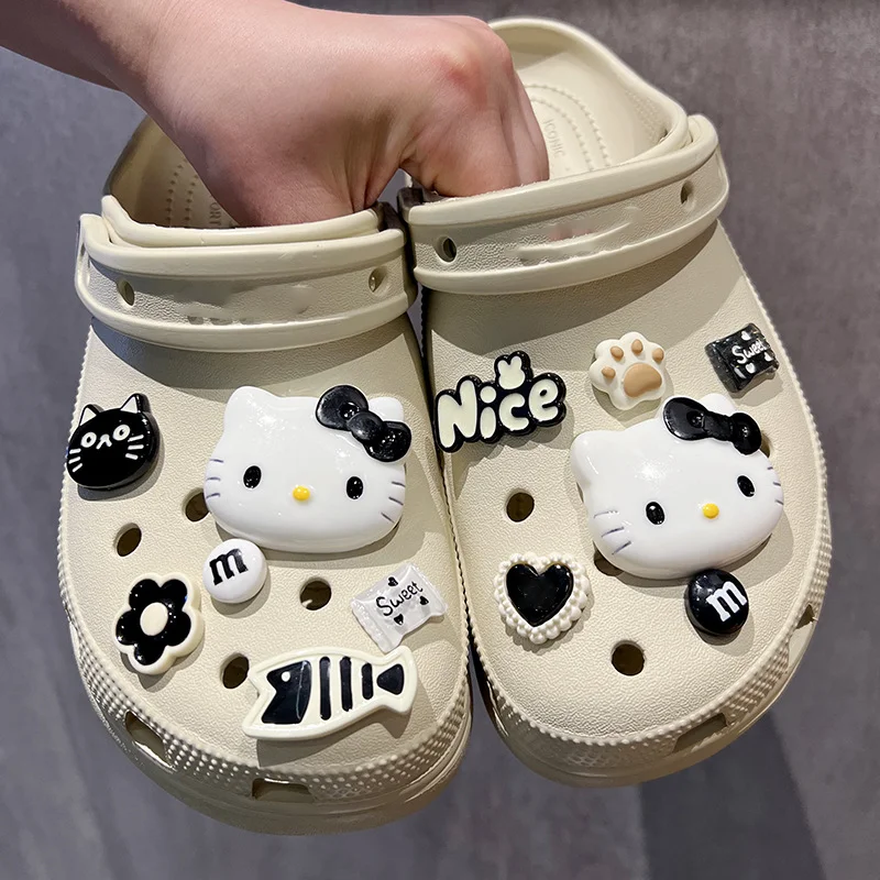 

12pcs/Set 3D hello Kitty Shoe Accessories Diy Cute Cartoon Sanrio Hole Shoe Flower Detachable Shoe Buckle Party Gift