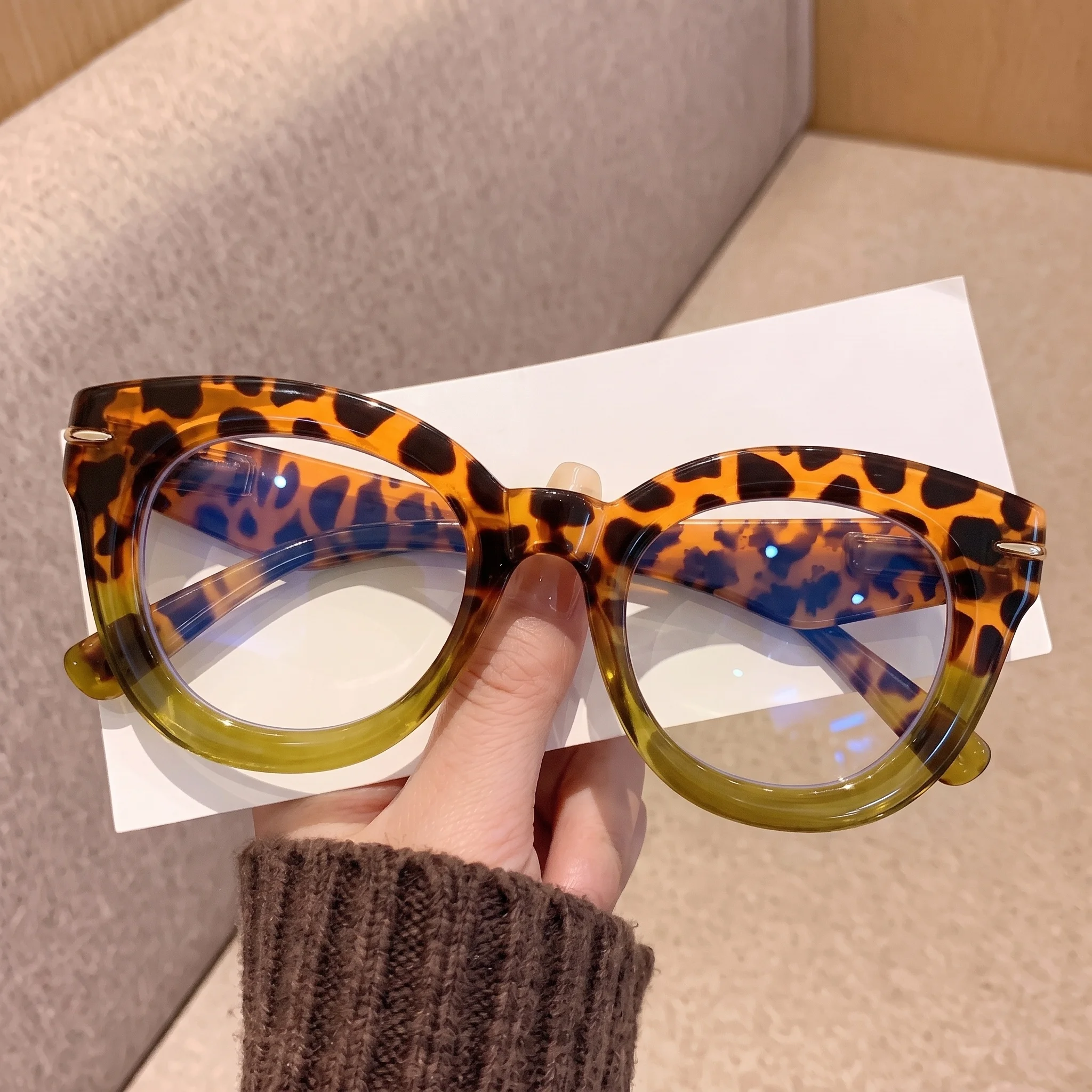 New Fashion Retro Round Thick Frame High-end Decorative Versatile Trendy Monogram Glasses