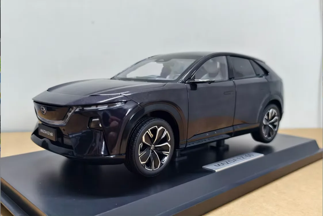 MAZDA EZ-60 1:18 Scale High Simulation Diecast Alloy Car Model