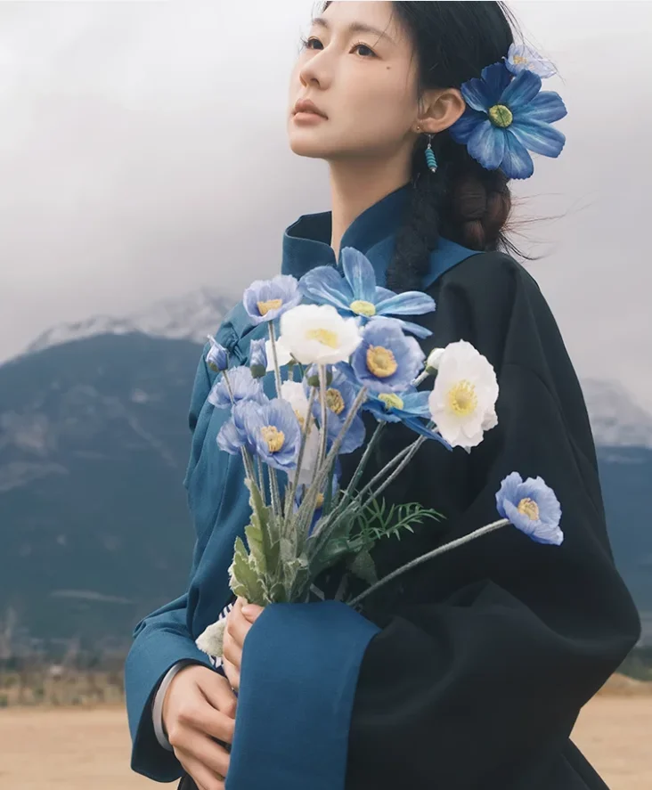 رداء Xizang الصيني التبتي للسيدات