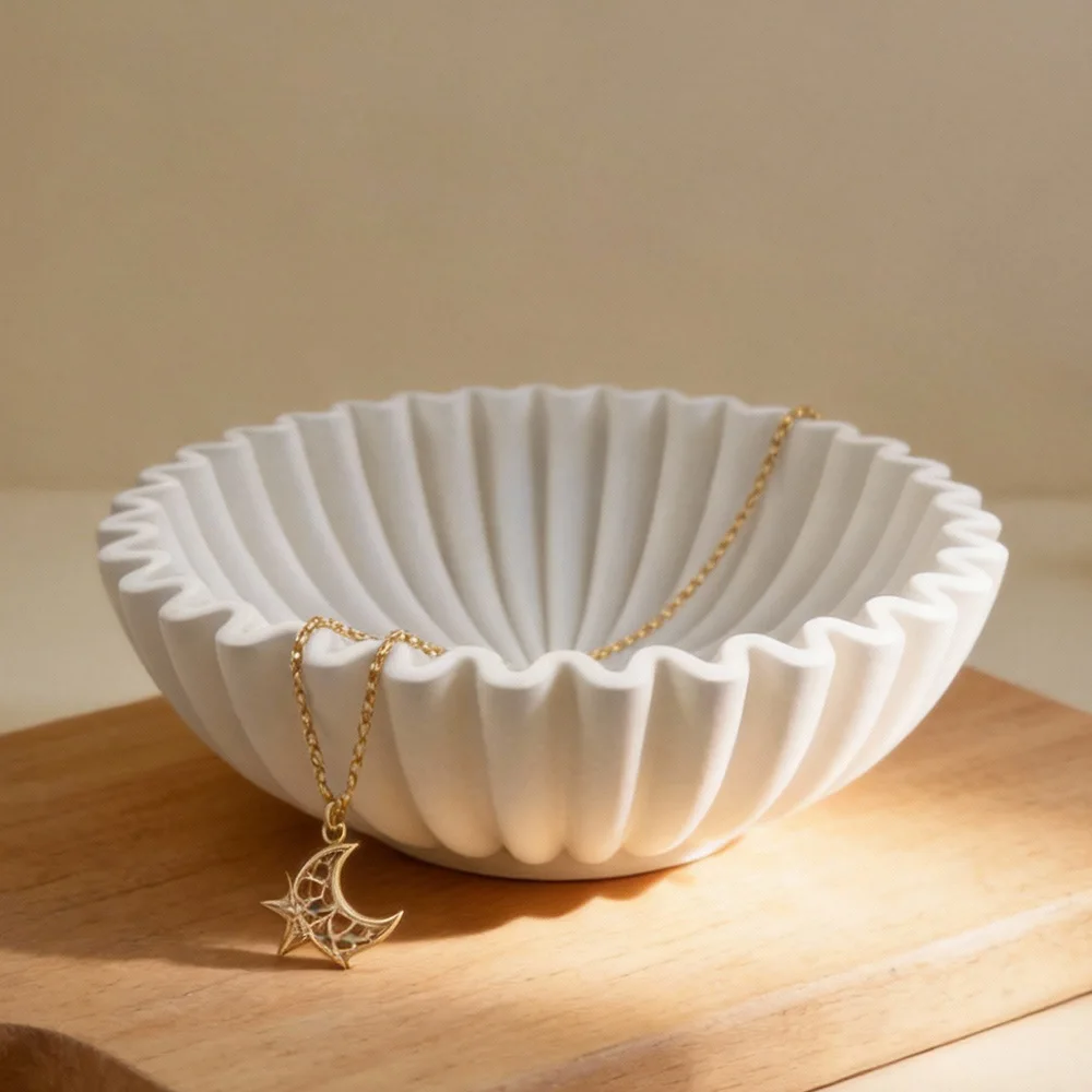 Creative Grooved Ruffled Edge Decorative Bowl for Living Room Tray Ornament Ins-Style Home Decoration Resin Craft New Arrival