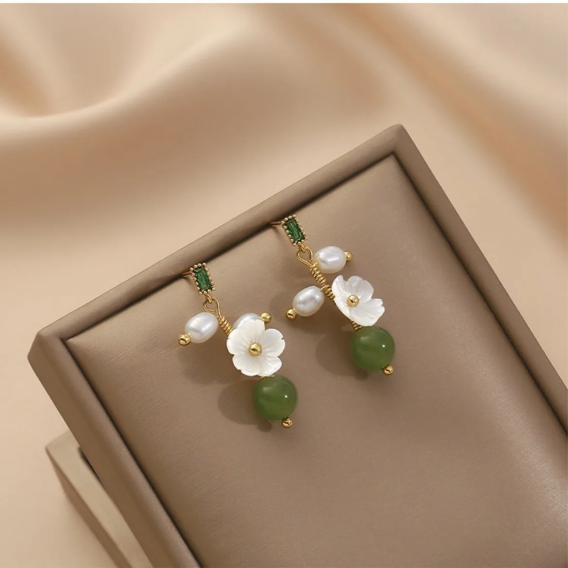 Thumbnail 2 - #1 Newest Tassel Earrings
