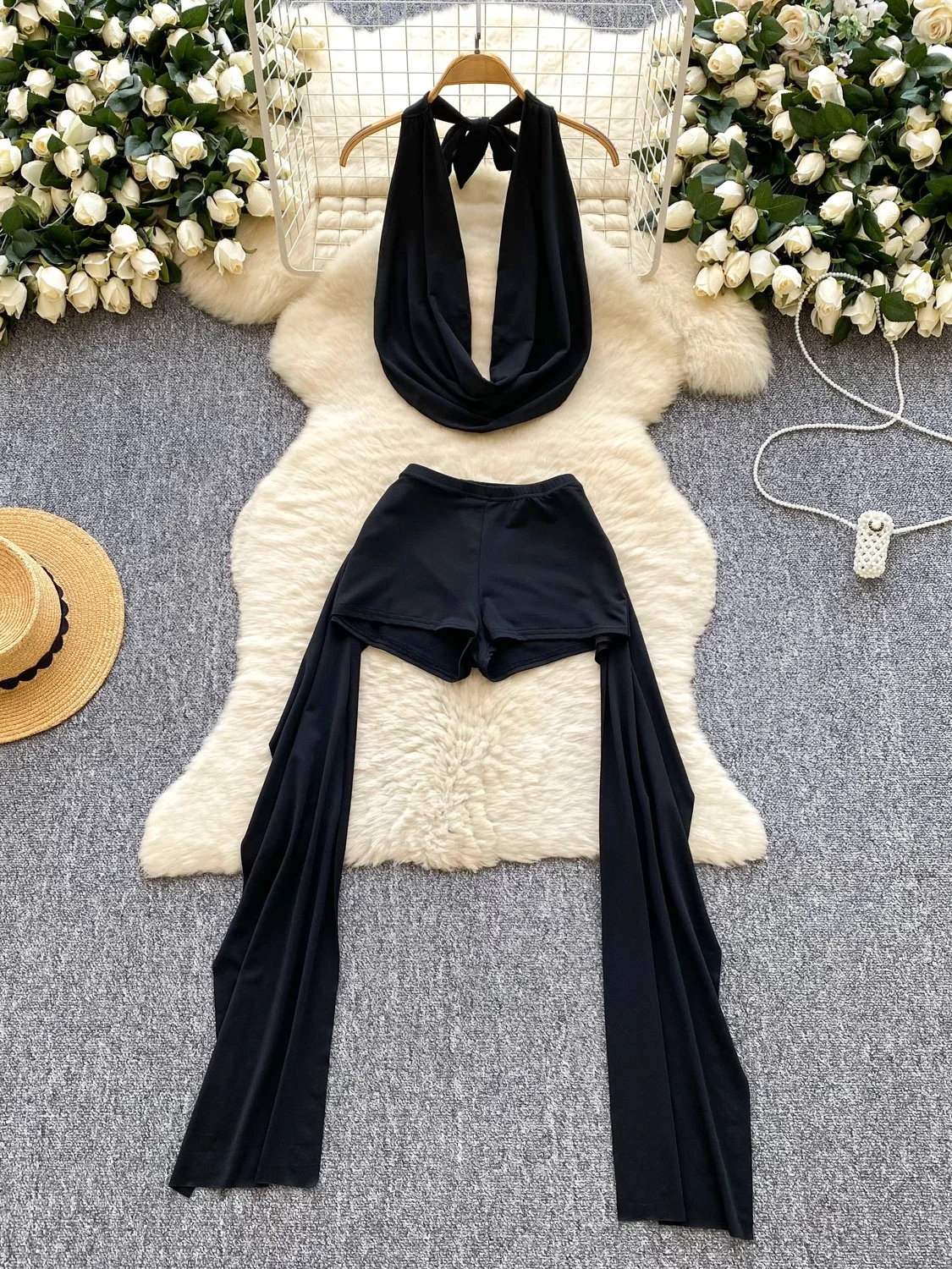 Conjunto de Top com Alça no Pescoço e orts Irregulares para Mulheres, Design Justo, Calças Curtas de Cintura Alta, Roupa Ca...
