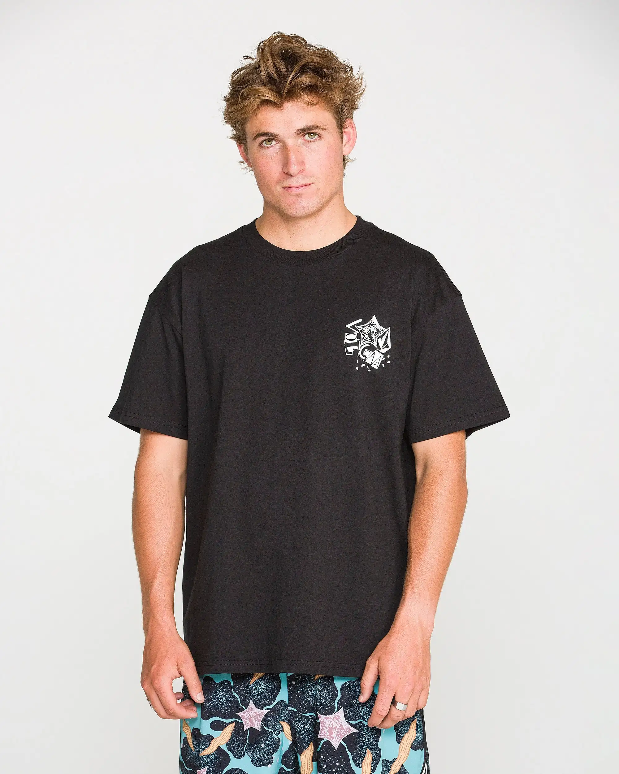 2026 New VOLCOM Family Matching Oversized Unisex Streetwear T Shirt Back Graffiti Star Geometric Print Short Sleeve Casual Tees