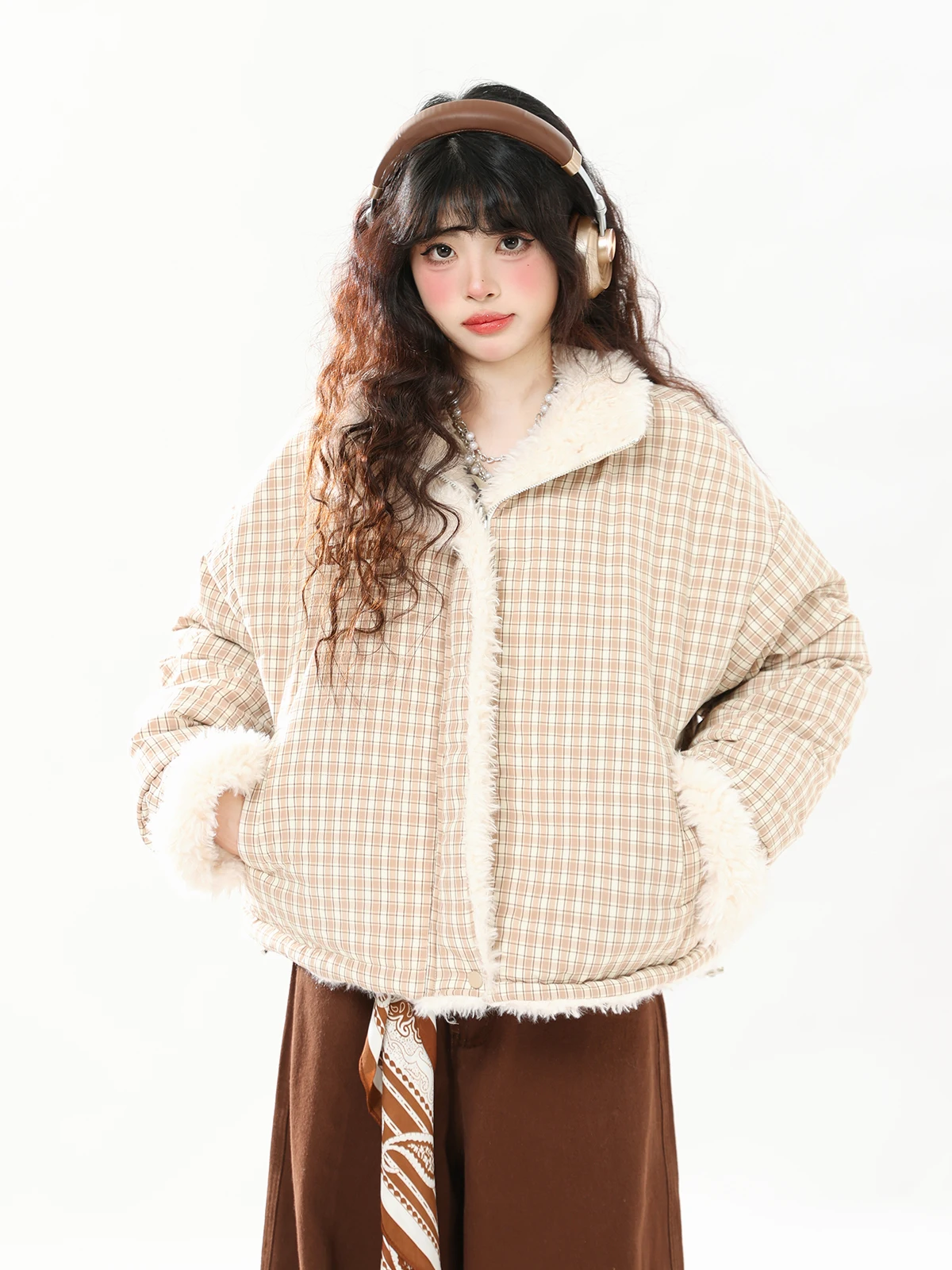 

ENJOG Retro Plaid Double-Sided Wear Lamb Fur Cotton Jaet Women's Winter Thiened Warm Loose Lazy Cotton Clothes