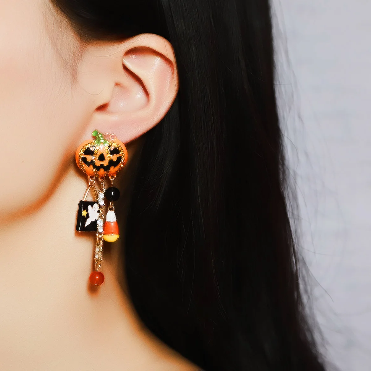

Halloween Creative Fashion Dripping Oil Funny Earrings Set with Zircon Pumpkin Skull Tassel Women's eardrop