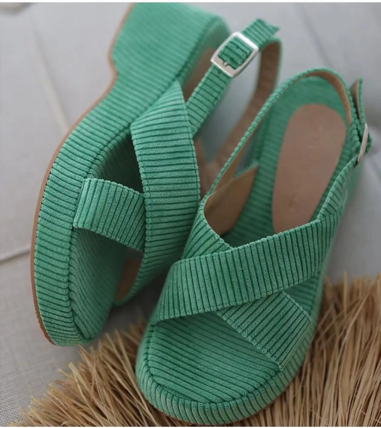 Zapatos de cuña gruesa para mujer, Sandalias cruzadas de ante con punta redonda, cómodas, moda Popular, novedad de verano 2023