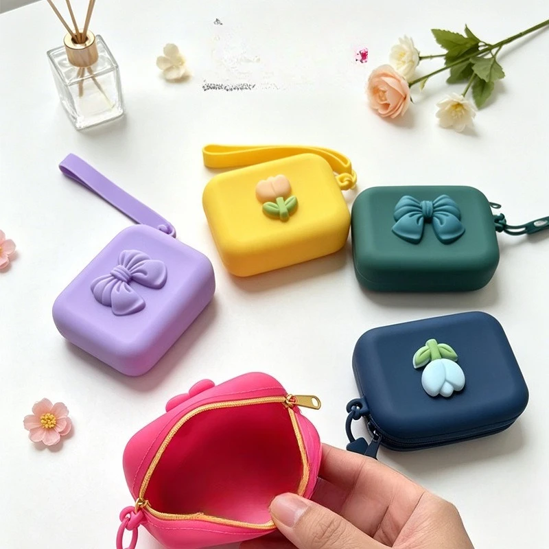 lipstick storage bag, change bag, cute charging cable, small square bag, dopamine earphone storage bag.