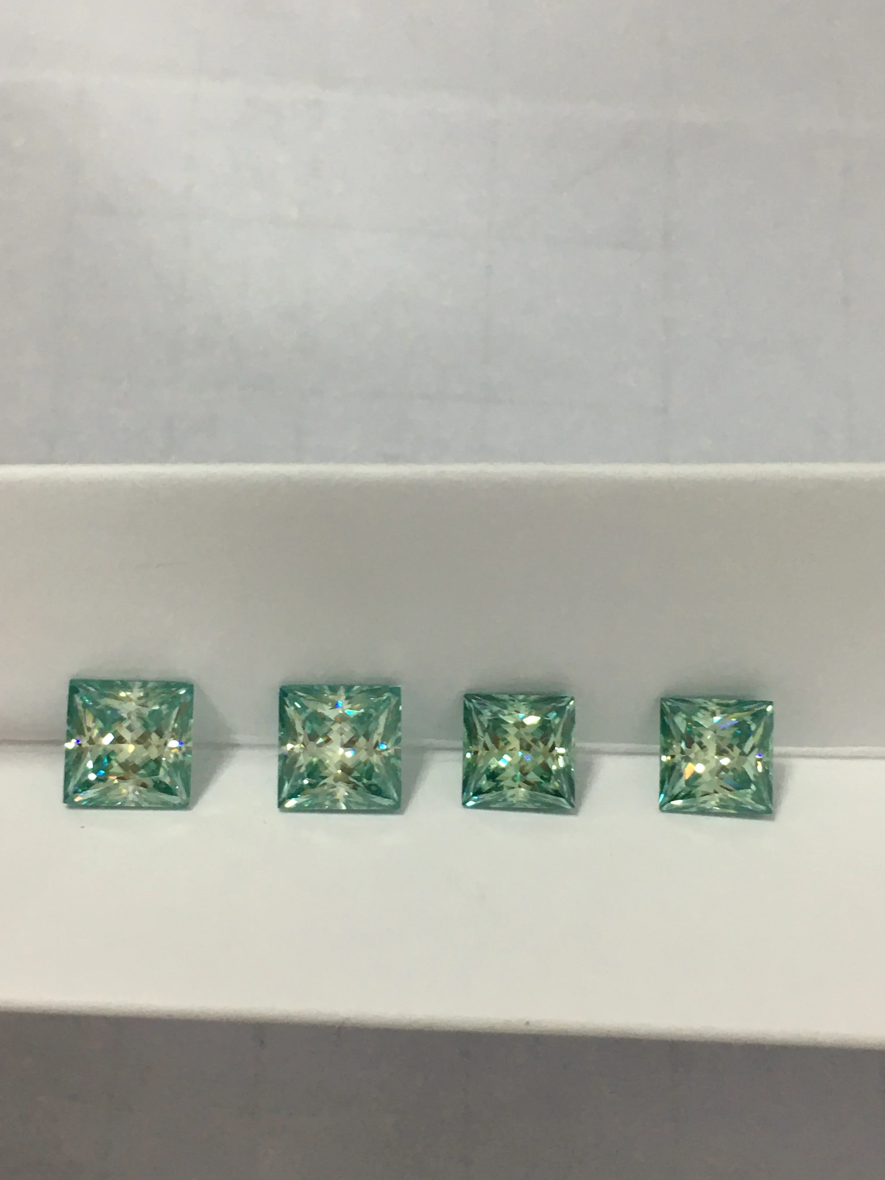 4x4-12x12mm  Aqua Blue GRA Loose Gemstones Cerficated VVS1 Brilliant Princess Cut Moissanite Supplier Factroy Wholesale Price