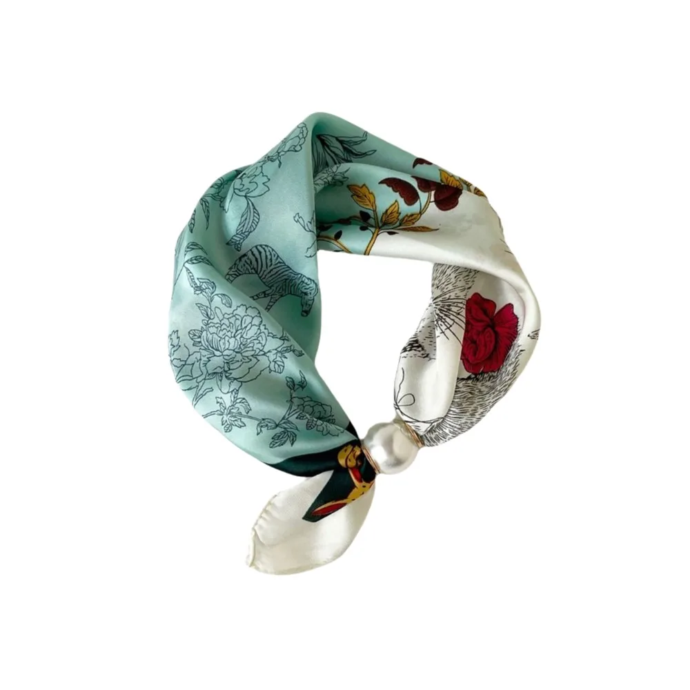 

Fashion Lightweight Silk Scarf Soft Artistic Magnetic Clasp Scarf Versatile Breathable Printed Neck Scarf Summer Season