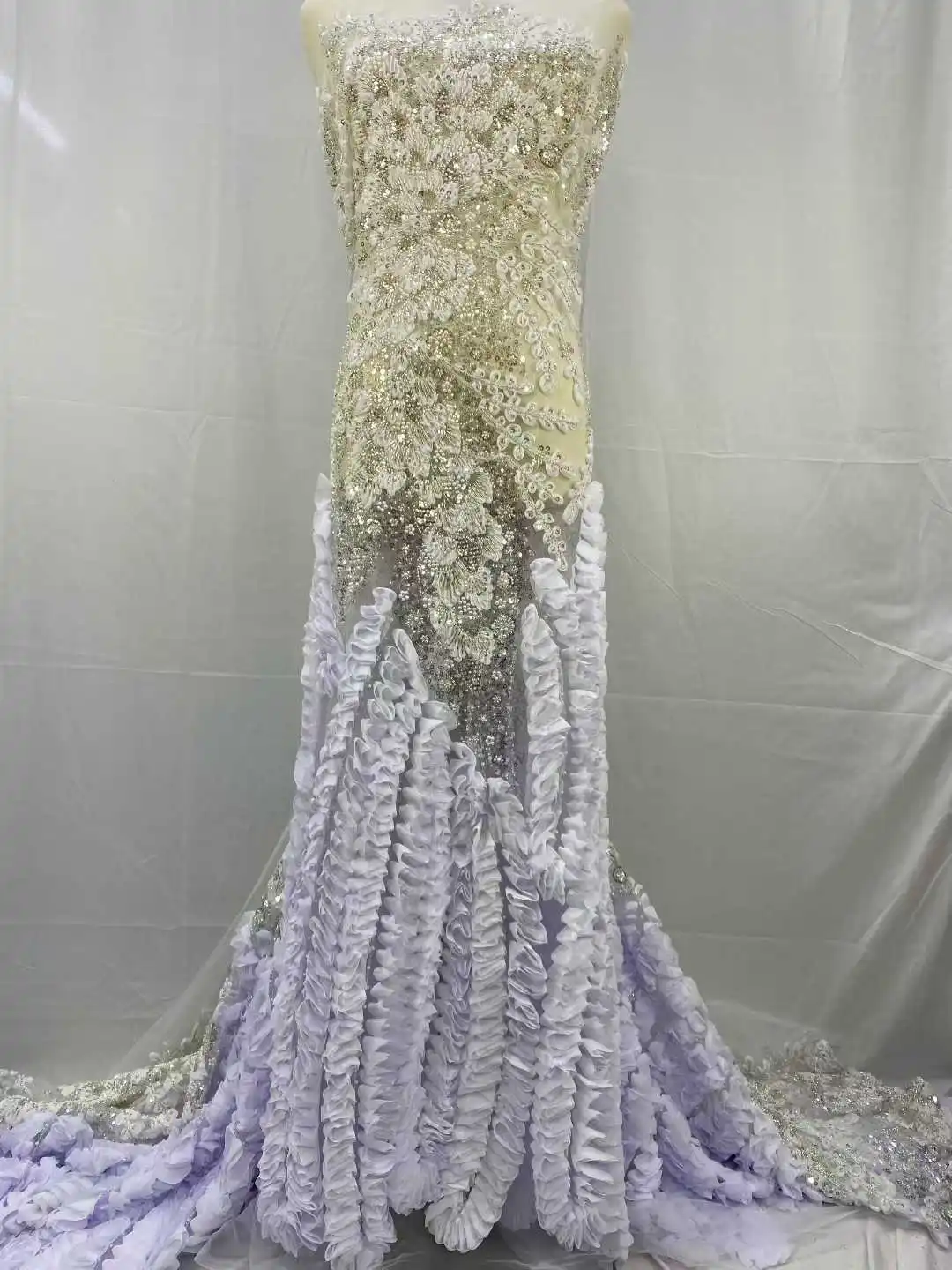

Wholesale Hot Selling African Beaded Lace Fabric 2025 High Quality Green French Nigerian Sequin Lace Fabric for Wedding Dress