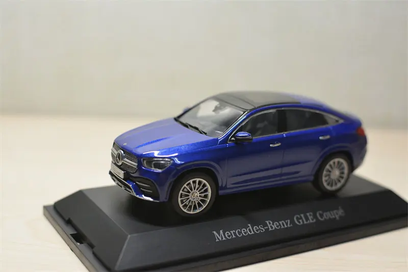 modele-de-voiture-en-alliage-benz-gle-coupe-c167-a-l'echelle-1-43